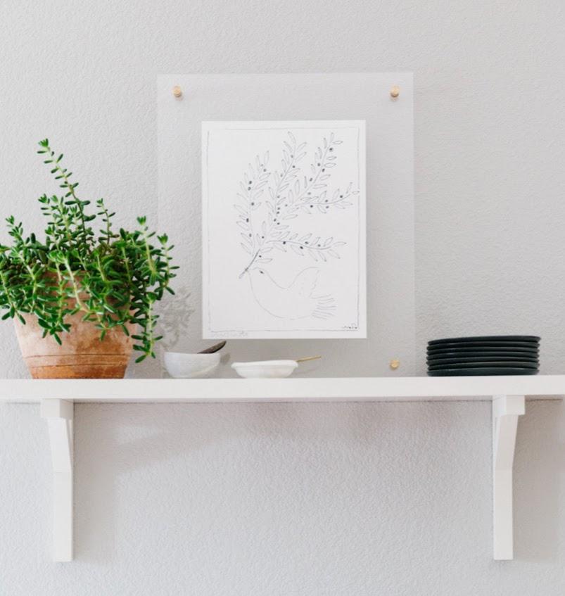 8x10 ACRYLIC FRAME Highland Hardware